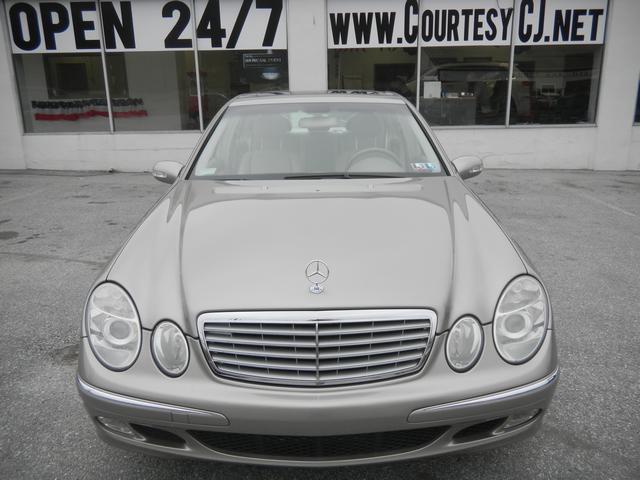 Mercedes-Benz E-Class 2003 photo 4