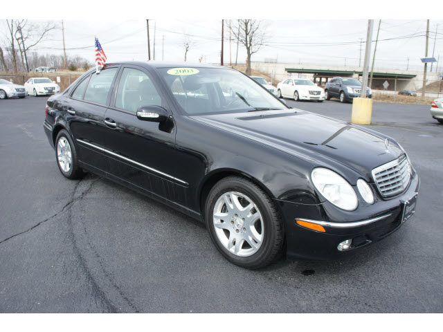 Mercedes-Benz E-Class 2003 photo 3