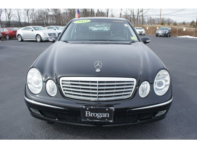 Mercedes-Benz E-Class 2003 photo 4
