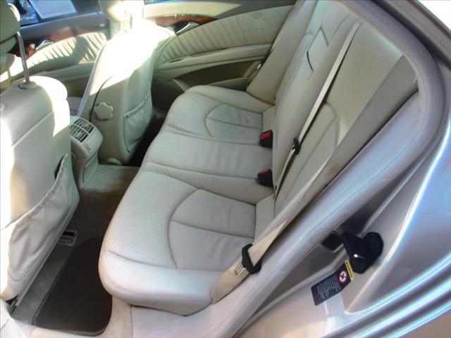 Mercedes-Benz E-Class LT 1500 DVD W/monitorflex Fuel 4X4 Sedan