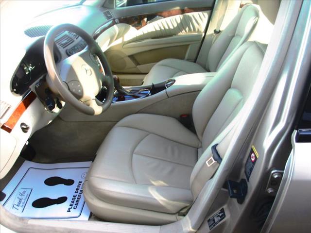Mercedes-Benz E-Class 2003 photo 2