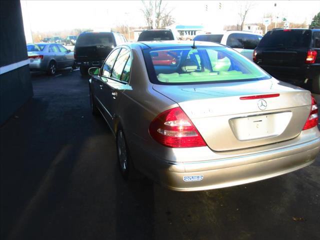 Mercedes-Benz E-Class 2003 photo 4