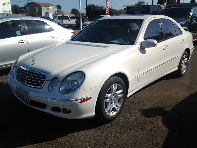 Mercedes-Benz E-Class 2003 photo 1