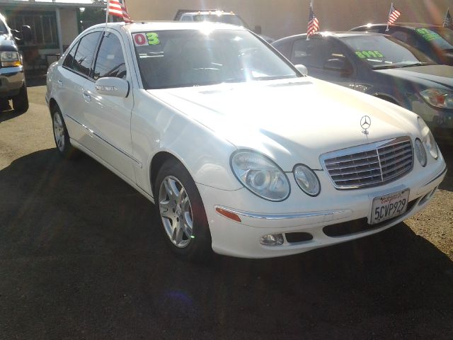 Mercedes-Benz E-Class 2003 photo 4