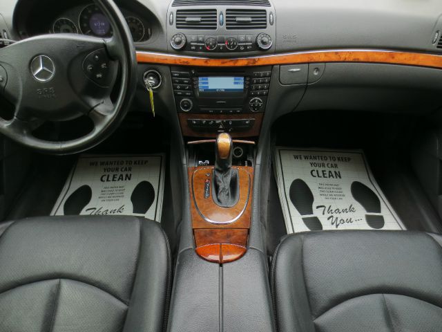 Mercedes-Benz E-Class 2003 photo 15