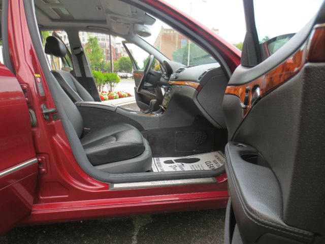 Mercedes-Benz E-Class 2003 photo 18
