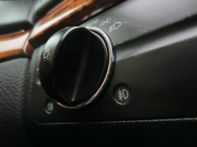 Mercedes-Benz E-Class 2003 photo 2