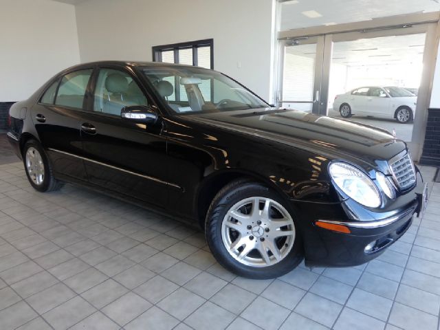 Mercedes-Benz E-Class 2003 photo 3