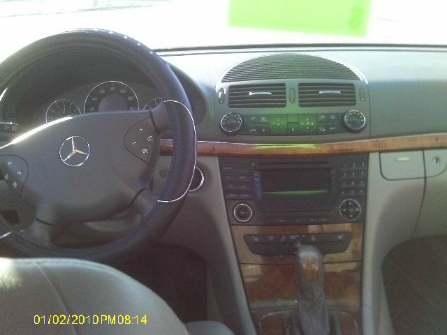 Mercedes-Benz E-Class LT 1500 DVD W/monitorflex Fuel 4X4 Sedan
