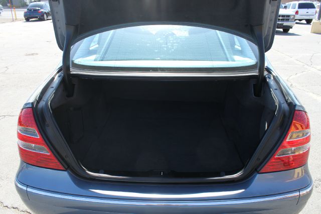 Mercedes-Benz E-Class 2003 photo 8