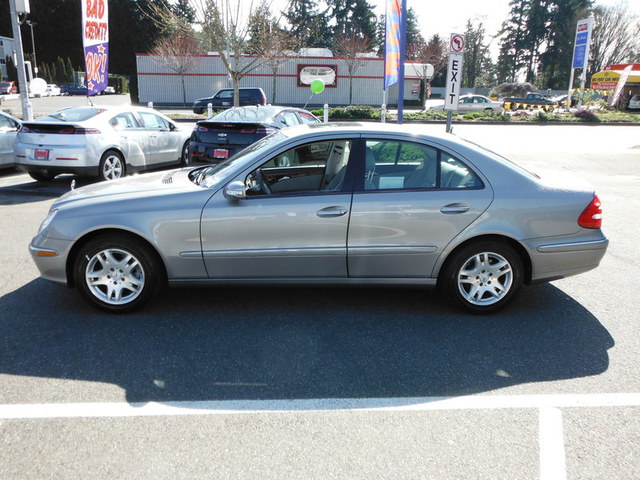 Mercedes-Benz E-Class 2003 photo 3