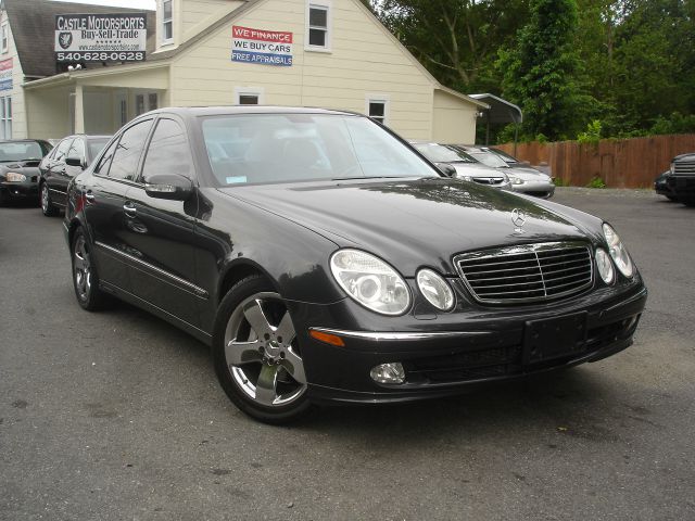 Mercedes-Benz E-Class 2003 photo 0