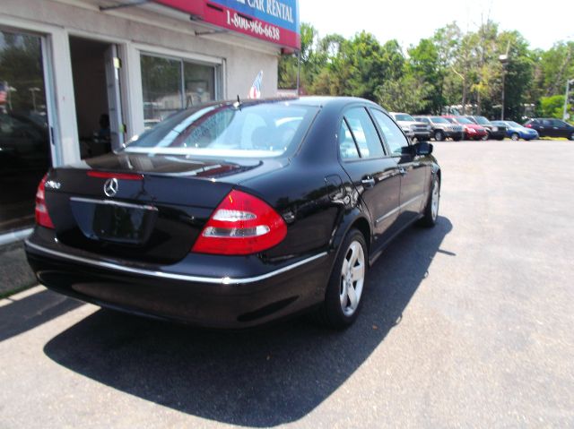 Mercedes-Benz E-Class 2003 photo 1