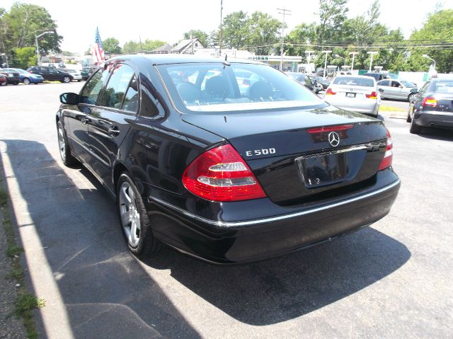 Mercedes-Benz E-Class 2003 photo 2