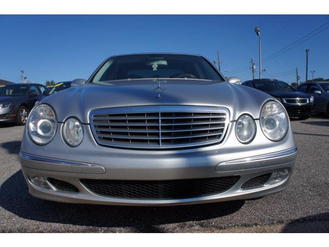 Mercedes-Benz E-Class 2003 photo 2
