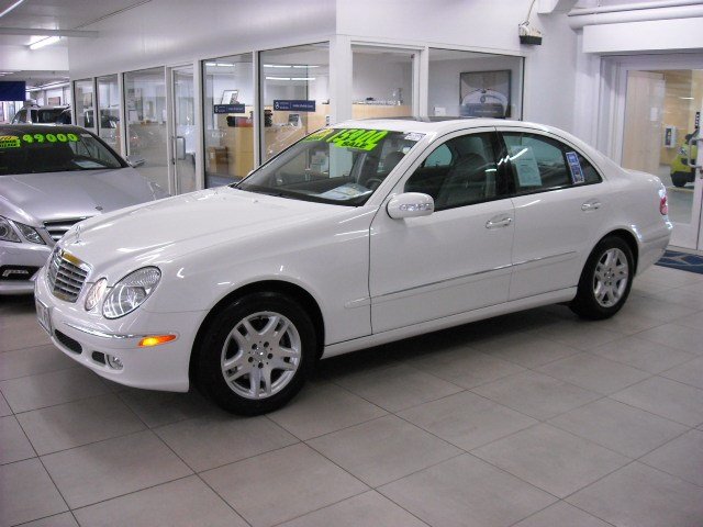 Mercedes-Benz E-Class 2003 photo 1