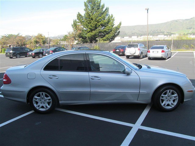 Mercedes-Benz E-Class 2003 photo 5