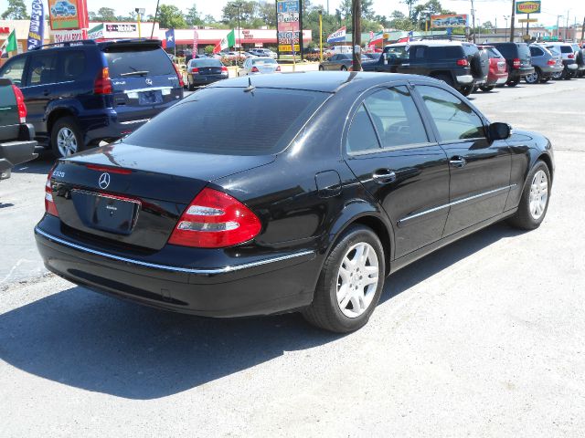 Mercedes-Benz E-Class 2003 photo 11