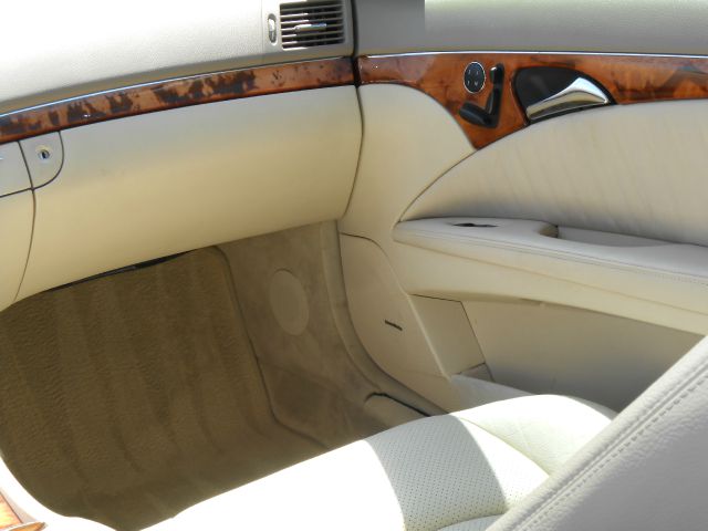 Mercedes-Benz E-Class 2003 photo 12