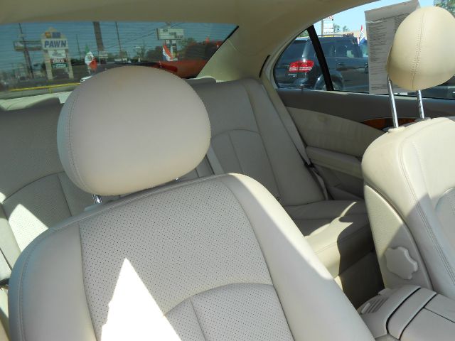 Mercedes-Benz E-Class 2003 photo 2