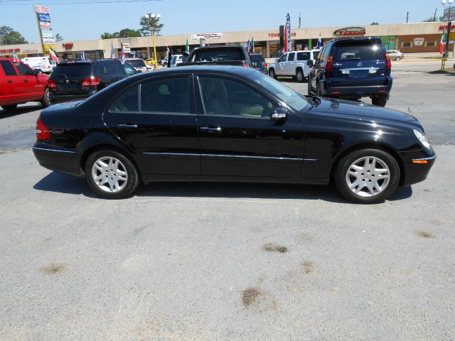 Mercedes-Benz E-Class 2003 photo 20