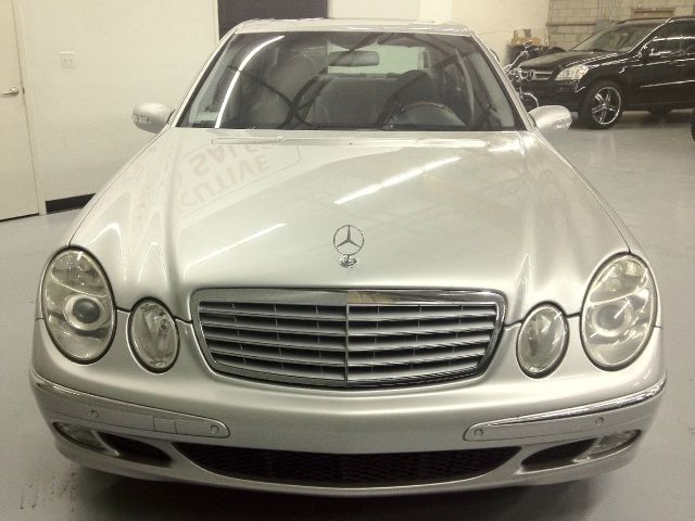 Mercedes-Benz E-Class 2003 photo 22