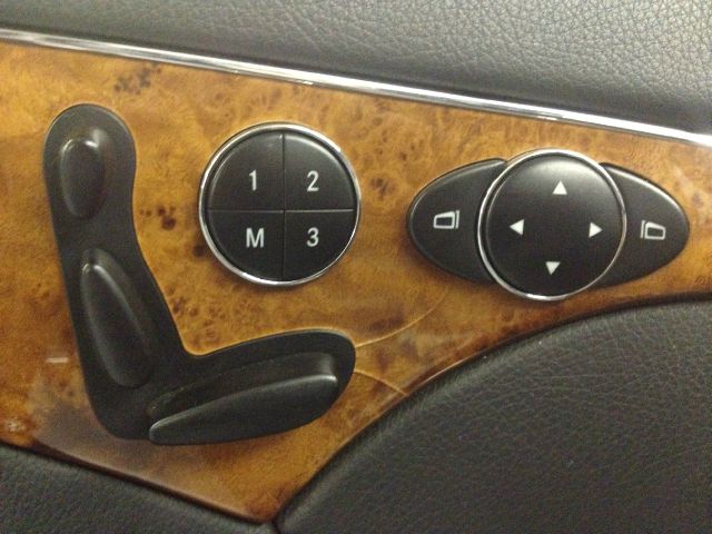 Mercedes-Benz E-Class 2003 photo 3