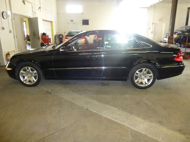 Mercedes-Benz E-Class 2003 photo 4
