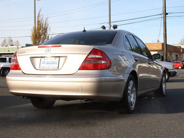 Mercedes-Benz E-Class 2003 photo 3