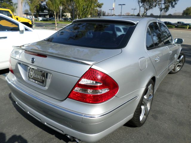 Mercedes-Benz E-Class 2003 photo 1
