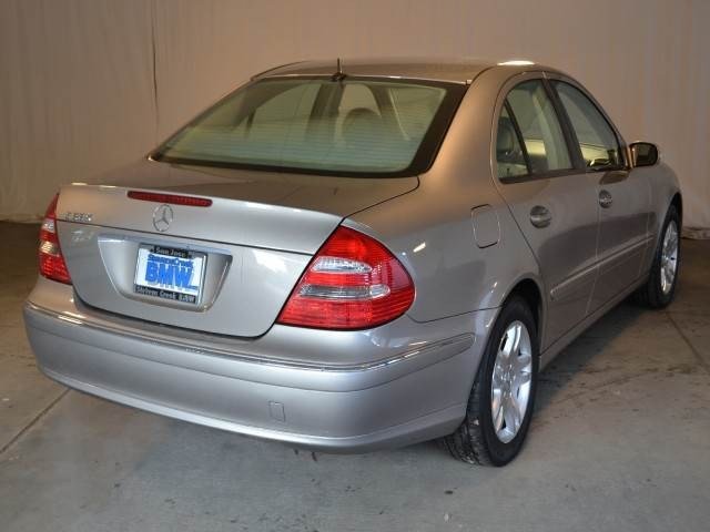 Mercedes-Benz E-Class 2003 photo 1