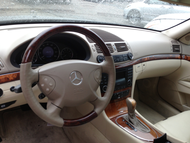 Mercedes-Benz E-Class 2003 photo 3