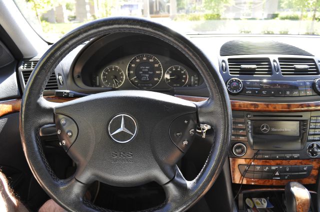 Mercedes-Benz E-Class 2003 photo 4