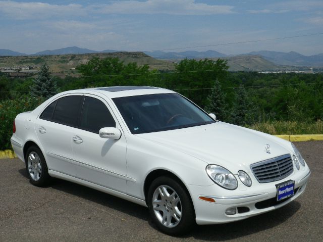 Mercedes-Benz E-Class 2004 photo 1