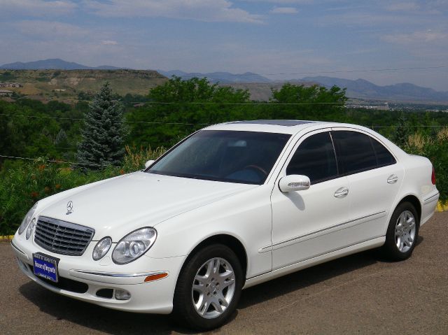 Mercedes-Benz E-Class 2004 photo 4