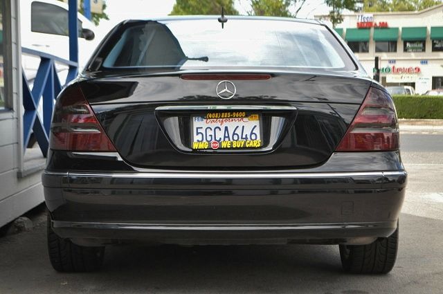 Mercedes-Benz E-Class 2004 photo 2