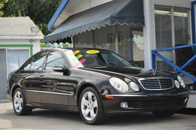 Mercedes-Benz E-Class 2004 photo 4