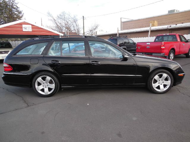 Mercedes-Benz E-Class 2004 photo 4