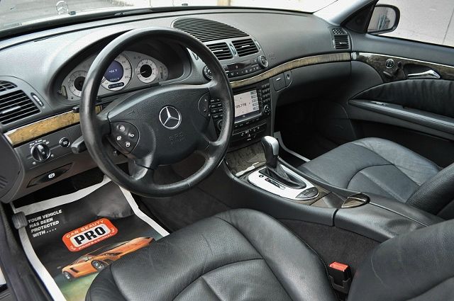 Mercedes-Benz E-Class 2004 photo 2