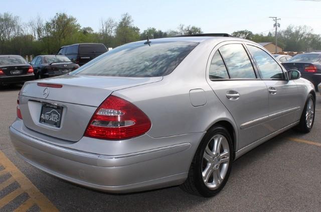 Mercedes-Benz E-Class 2004 photo 1