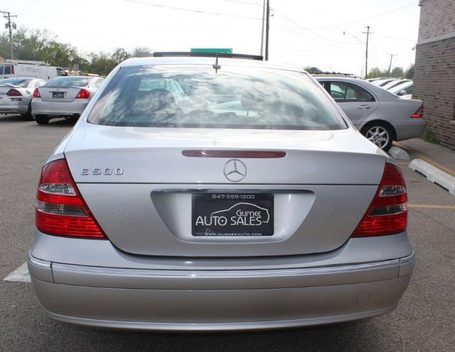 Mercedes-Benz E-Class 2004 photo 2