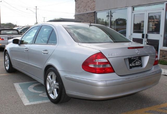 Mercedes-Benz E-Class 2004 photo 3