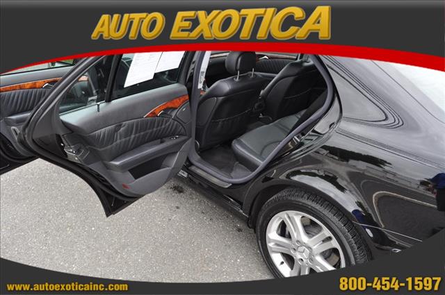 Mercedes-Benz E-Class 5DR SDN AT Sedan