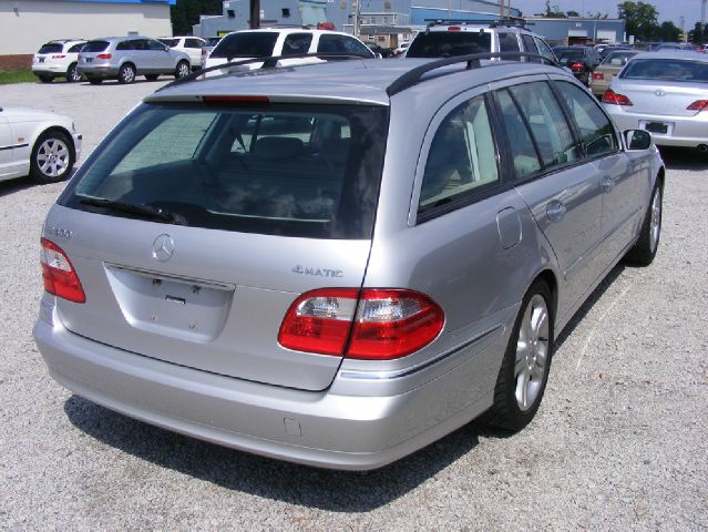 Mercedes-Benz E-Class 2004 photo 1