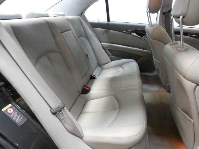 Mercedes-Benz E-Class 2004 photo 10