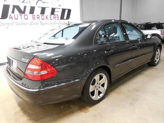 Mercedes-Benz E-Class 2004 photo 4