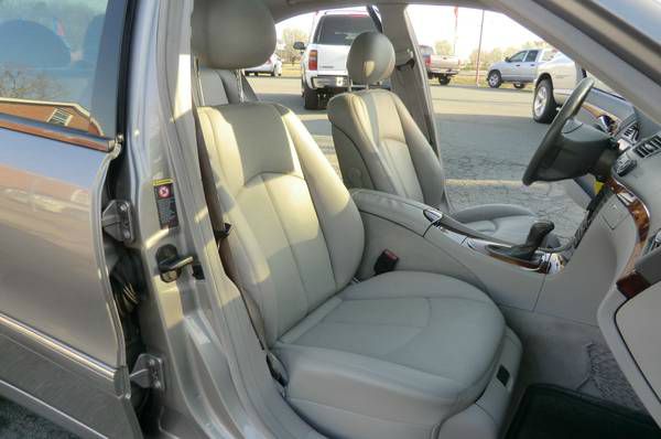 Mercedes-Benz E-Class 2004 photo 1