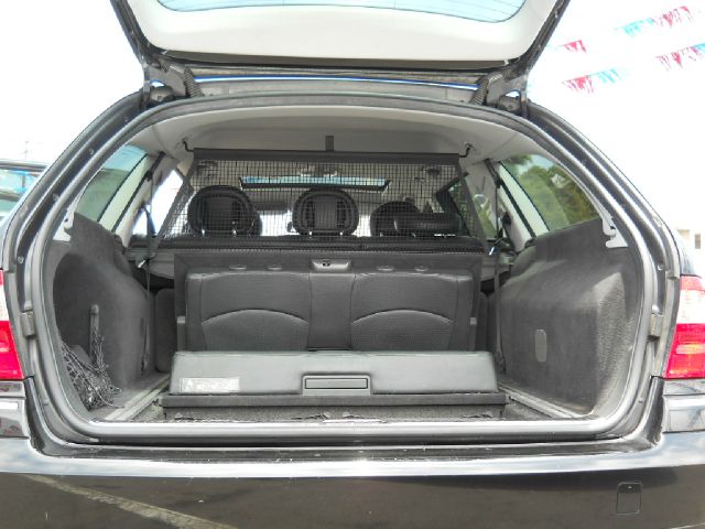 Mercedes-Benz E-Class 2004 photo 3