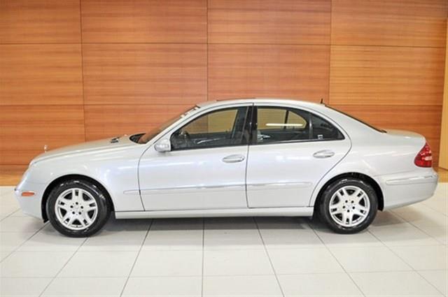 Mercedes-Benz E-Class 2004 photo 3