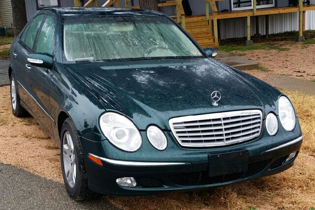 Mercedes-Benz E-Class 2004 photo 2